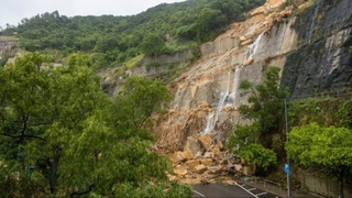 Индонезияда кўчки содир бўлди, оқибатда 19 киши ҳаётдан кўз юмди