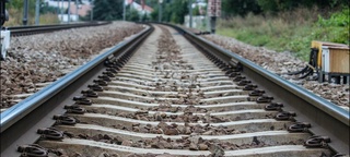 Темир жол транспорты инфраструктурасы қәўипсизлигине қойылатуғын талаплар белгиленди