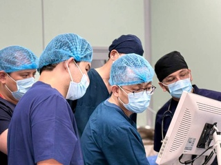 В Узбекистане впервые при помощи робота проведена биопсия головного мозга