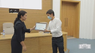 Истеъдодли ёшларга сертификатлар топширилди