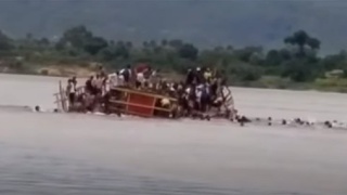 Марказий Африка Республикасида кема ҳалокатга учради, 60 дан ортиқ одам чўкиб кетди