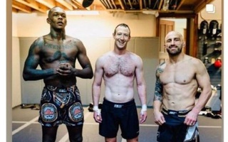 Mask bilan jang oldidan Sukerberg mashg'ulot o'tkazdi