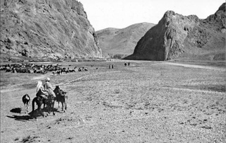 Француз фотографы Пол Надар "темир дәрўаза"ны сүўретке алыў тарийхы қандай болған?