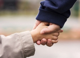 Ota-ona qaramogʻisiz qolgan 3 nafar bola RFdan Oʻzbekistonga qaytarildi