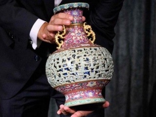 10 миллион долларга баҳоланган эски гулдон Цин сулоласига тегишли экан