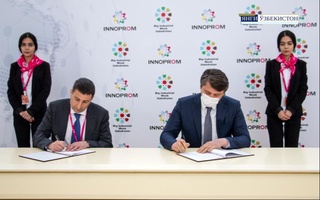 “Ўзавтосаноат” Россиянинг йирик банки билан ҳамкорлик шартномаси имзолади