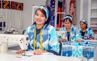 Хотин-қизларнинг 85 фоизи ўзини кўтаринки кайфиятда ва бахтли деб ҳисоблашар экан — тадқиқот