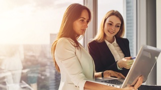 Содействие женскому предпринимательству и поддержка стартапов