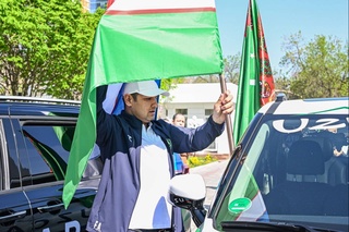 Узбекские болельщики отправились в США на автомобилях, чтобы поддержать сборную на чемпионате мира по футболу