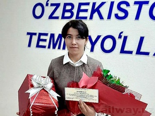 Ҳар куни 75 километр йўл босиб мактабга қатнайдиган ўқитувчига поездда бепул юриш имконияти берилди