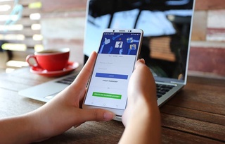 Facebookning bir oylik auditoriyasi 2,9 milliard kishiga etdi