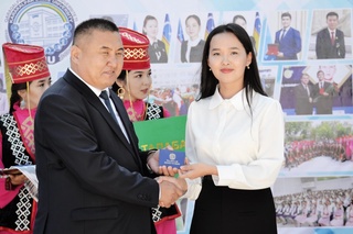 Талабалик гувоҳномасини топшириш маросими бўлиб ўтди