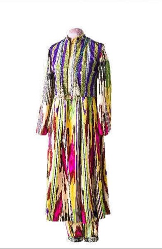 Ойбекнинг зар чопони хорижда ноёб экспонат сифатида сақланмоқда