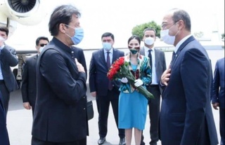 Pokiston Bosh vaziri Toshkentga keldi