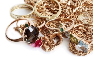 Ҳужжатларда кўрсатилмаган 25 кг заргарлик буюмлари тўхтатиб қолинди