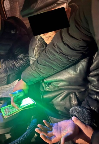 Дар Тошканд ҳангоми гирифтани пора адвокати қаблан судшуда боздошт гардид