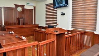 Йўл патруль хизмати ходими талабига бўйсунмаган ҳайдовчига жазо тайинланди