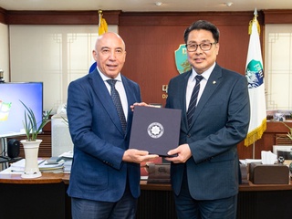 Тошкент тиббиёт академияси ректори "Daegu Haany University" университети фахрий профессори бўлди