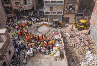 The Pioneer: at least 11 people died in the collapse of an apartment building in New Delhi