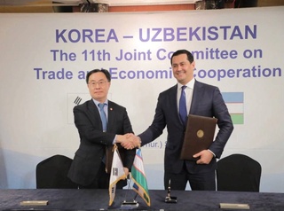 Сардор Умурзоқов Сеулда Ўзбекистоннинг ЖСТга аъзо бўлиши масаласини муҳокама қилди