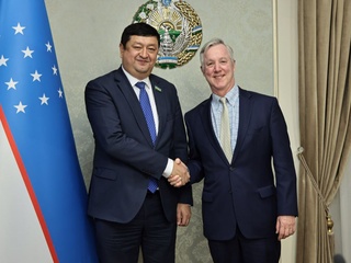 Сайлау жүйелері Халықаралық қорының делегациясымен кездесу