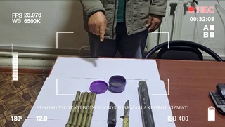 Бухорода назоратда бўлган фуқаронинг уйидан порох ва гильзалар топилди