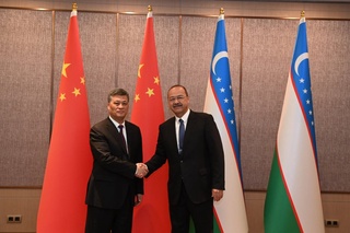 Абдулла Арипов Шинжон-Уйғур автоном райони партия котиби Ма Синжуй билан учрашув ўтказди