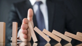 Давлат фуқаролик хизматчиси тадбиркорнинг автотранспорт воситаларидан фойдаланяптими?