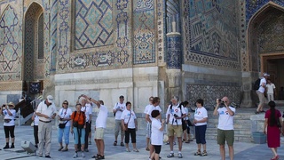 В Узбекистане туроператорам, авиаперевозчикам и отельерам будут покрывать часть расходов