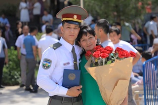 Yosh ofitserlarning bitiruviga bagʻishlangan marosim boʻlib oʻtdi