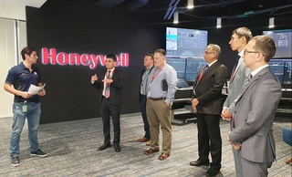 «Узбекнефтегаз: в США обсуждены вопросы взаимовыгодного сотрудничества с представителями компаний «Degoler &amp; MаcNaughton», «Schlumberger», «Honeywell UOP»