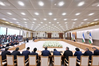 Bu yil kamida 100 ming yosh IT va chet tiliga oʻqitiladi