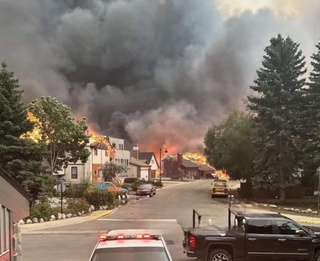 O'rmon yong'inlari oqibatida Kanadadagi Jasper shahrining yarmi vayron bo'ldi