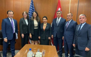 Председатель Сената Танзила Нарбаева встретилась с заместителем государственного секретаря США Узра Зея