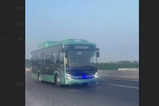 Жиззах шаҳри учун яна 8 дона замонавий автобуслар олиб келинди