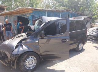 Фарғонада микроавтобус ва юк машинаси иштирокида ЙТҲ содир бўлди