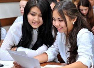 Ҳаял-қызлар билимлендириўине итибар арзыў-нийетлерге қанат болмақта