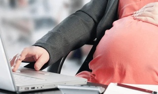 Жүктілігі немесе балалы болуына байланысты қызметкерді жұмыстан шығаруға тыйым салынды