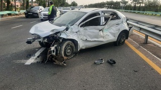 Бошқаруви йўқолган Cobalt айланиб кетиб, бошқа бир Cоbalt'га урилди