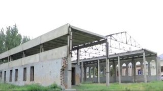 “Oʻrtada sarson ilik...” yoxud 20 yilda ham bitmagan majmua