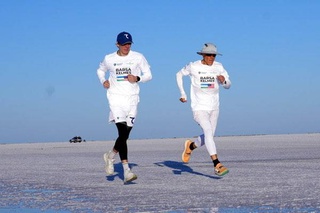 В Узбекистане прошел марафон на территории высохшего урочища «Барса-Кельмес»