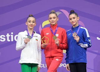 Көркем гимнастшыларымыз әлем чемпионатында тұңғыш рет жеңіс тұғырына көтерілді