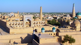 "Xiva me'morchiligi bilan solishtirganda, Eyfel minorasi Lego to'plamiga o'xshaydi..."