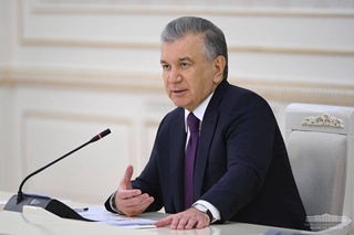 The task is set to create a compact and efficient management system