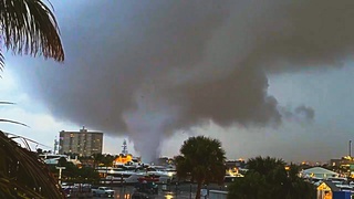 АҚШнинг Форт-Лодердейл шаҳрига кучли торнадо ёпирилди