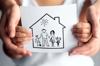 It is forbidden to discredit parents and guardians in advertising