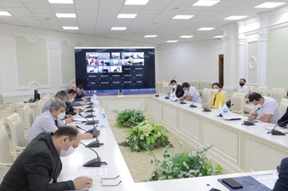 Депутат ёрдамчисининг мақоми белгиланди