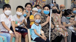 Bayram munosabati bilan “Mehrli maktab” oʻquvchilariga sovgʻalar topshirildi