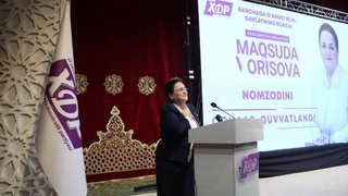 Кандидат в Президенты от Народно-демократической партии Узбекистана Максуда Варисова встретилась с избирателями
