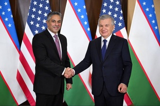 Президенти Ӯзбекистон бо роҳбарияти корпоратсияи General Motors International мулоқот анҷом дод